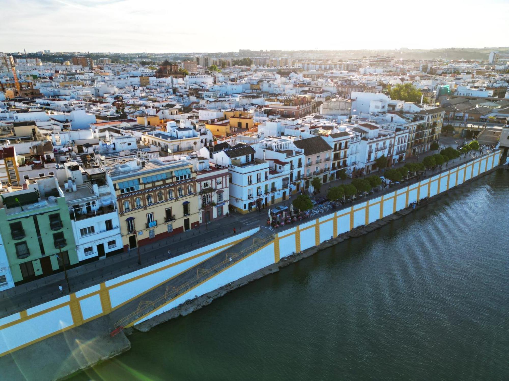 Ferienwohnung Wonderful Duplex In Calle Betis Sevilla Exterior foto