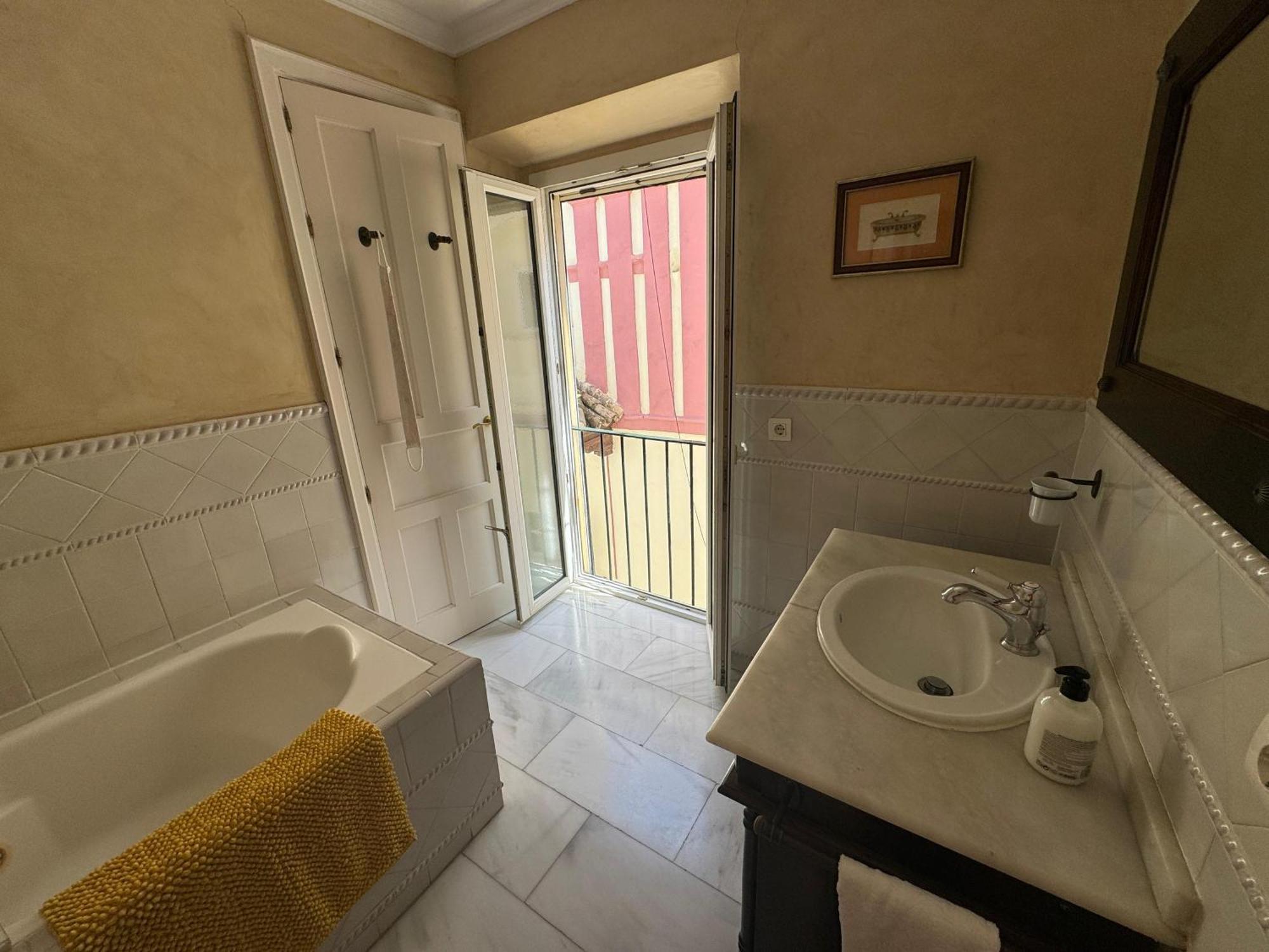 Ferienwohnung Wonderful Duplex In Calle Betis Sevilla Exterior foto